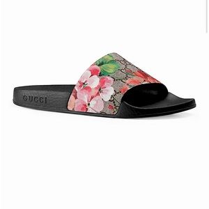 New Gucci GG Blooms Supreme Slide Sandal’s